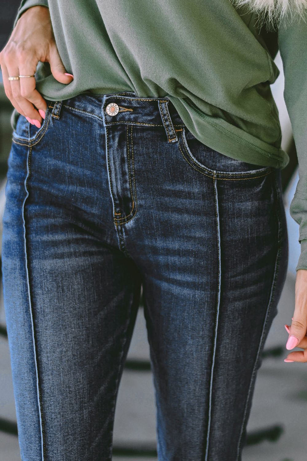 Slim Cropped Jeans with Pockets